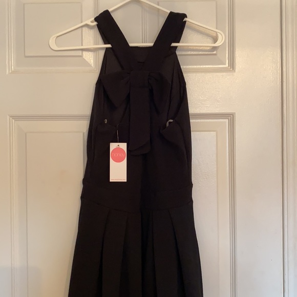 dress w bow back - Picture 2 of 2